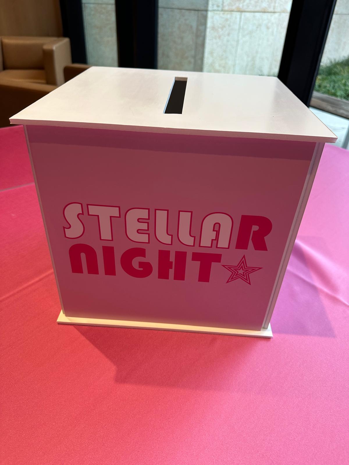 CUSTOM GIFT BOX