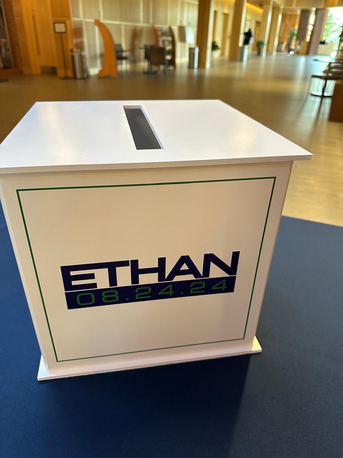CUSTOM GIFT BOX
